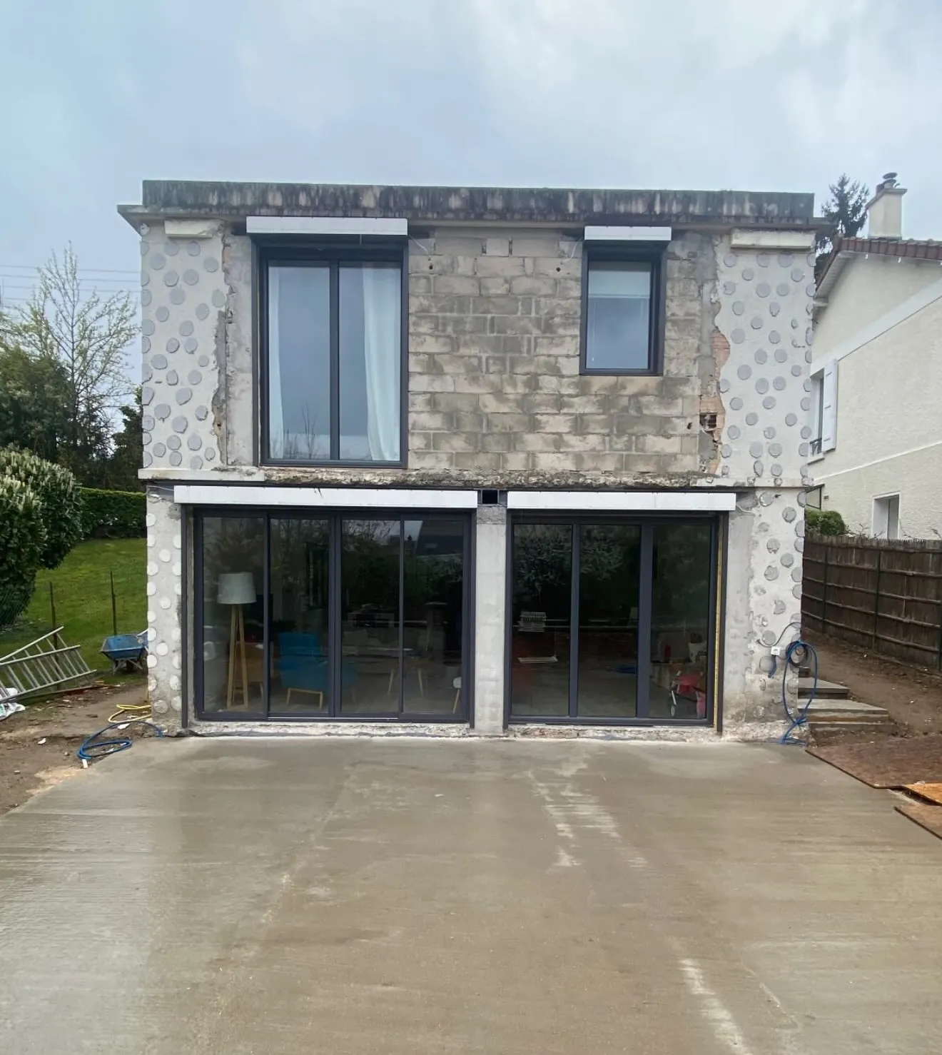 Façade arrière d'une maison à Garches avant travaux